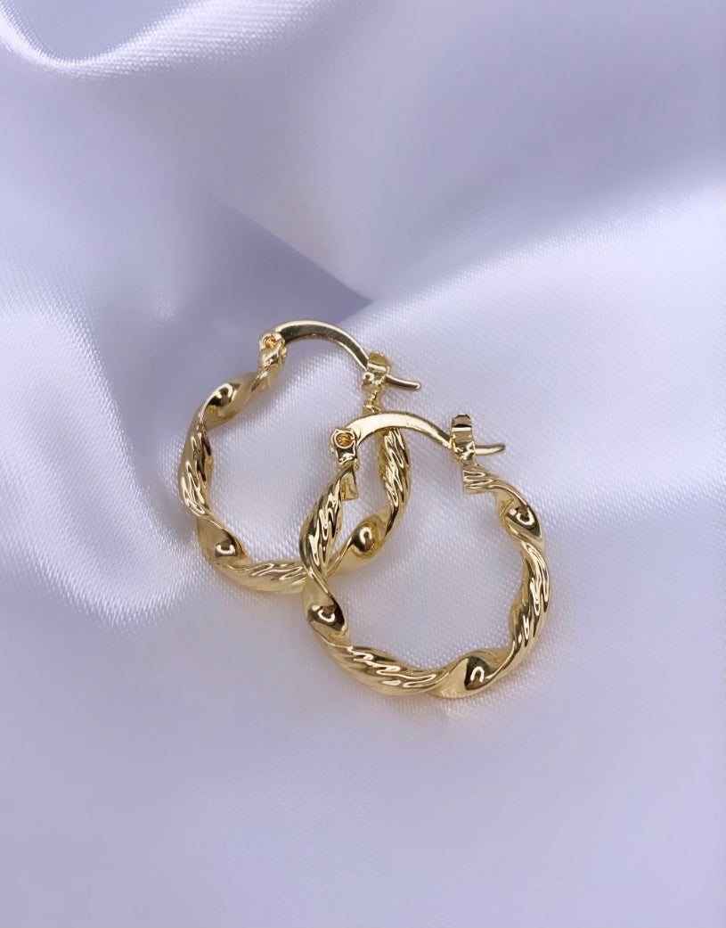 Small Twisted Hoop Earrings 18k Gold-Filled